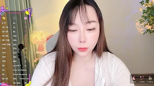 Snapshot of Alano-01 chatting on 11.14.25 Alano-01 online show from 11.14.25