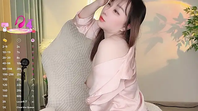 Snapshot of Alano-01 chatting on 11.22.25 Alano-01 online show from 11.22.25