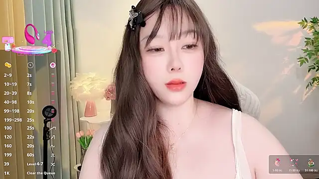 Snapshot of Alano-01 chatting on 11.25.25 Alano-01 online show from 11.25.25