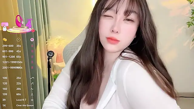 Snapshot of Alano-01 chatting on 11.26.25 Alano-01 online show from 11.26.25