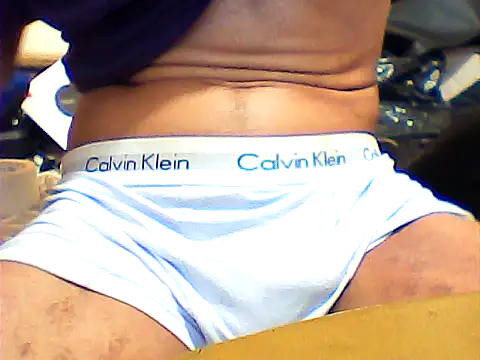 Snapshot of Pretinhoshots chatting on 11.08.25 Pretinhoshots online show from 11.08.25