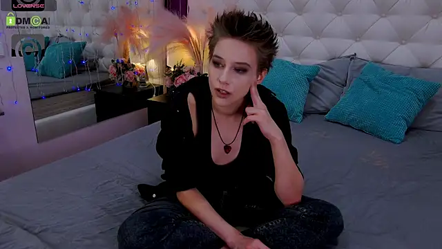 via mayer  online show from 01.30.25