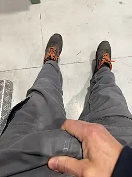 Snapshot of sempreilmio2 chatting on 03.18.25 sempreilmio2 online show from 03.18.25