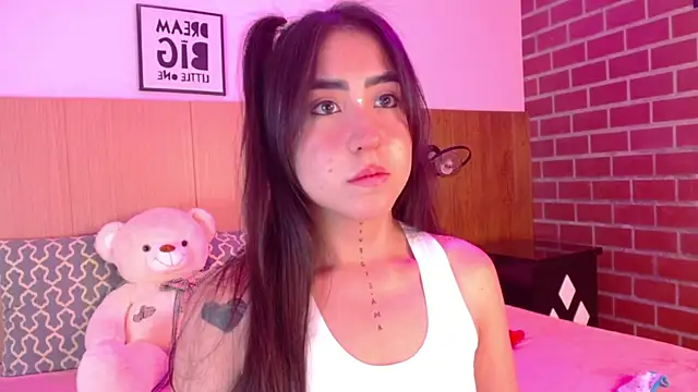 AdaaMillan online show from 02.07.25