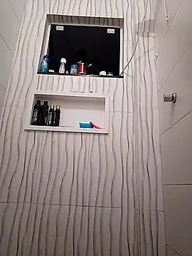 Santanacumxplod online show from 03.05.25