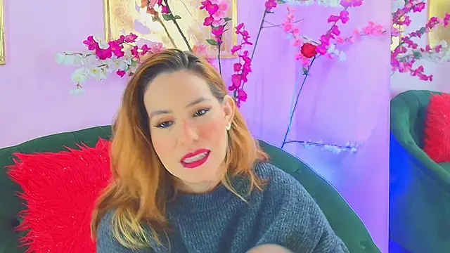 Snapshot of scarlette69 chatting on 11.30.25 scarlette69 online show from 11.30.25