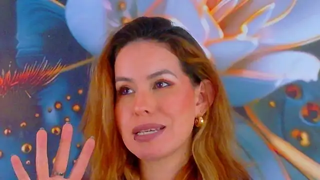 Snapshot of scarlette69 chatting on 01.18.26 scarlette69 online show from 01.18.26