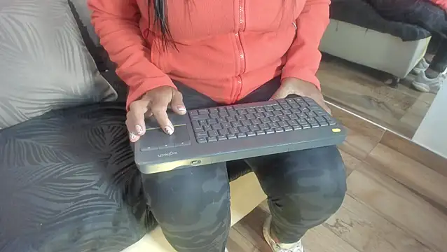 raquell moore online show from 02.09.26