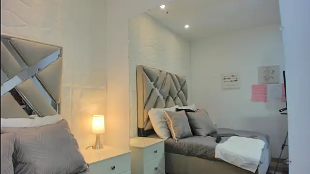 raquell moore online show from 03.12.26