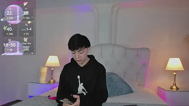 ethan and ava online show from 03.11.25