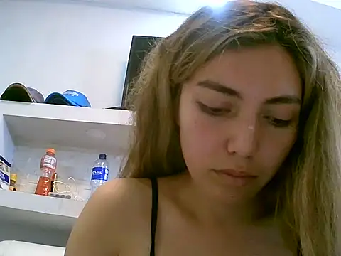 VittoriaTaylor online show from 04.18.26