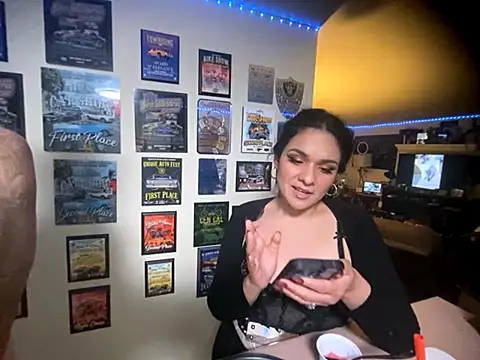 hornycouple818 online show from 11.11.25