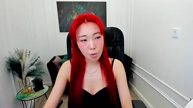 Snapshot of AnnaReyla chatting on 05.12.26 AnnaReyla online show from 05.12.26