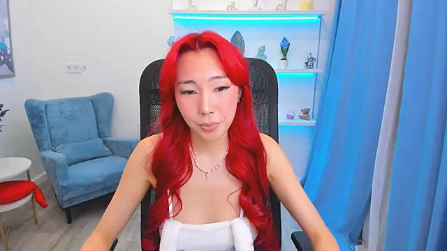 Snapshot of AnnaReyla chatting on 06.27.26 AnnaReyla online show from 06.27.26