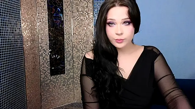 Snapshot of Rouz_Farrel chatting on 02.17.25 Rouz Farrel online show from 02.17.25