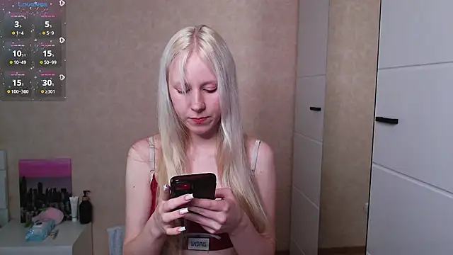 Snapshot of Mary_Kitty88 chatting on 07.04.26 Mary Kitty88 online show from 07.04.26