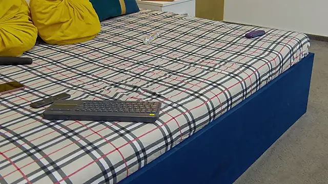 Snapshot of Annabellerise chatting on 03.10.25 Annabellerise online show from 03.10.25