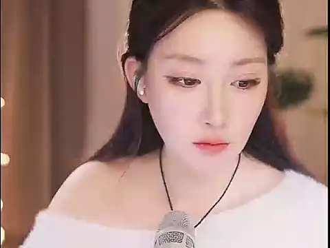 Dou-Dou-er online show from 03.04.25