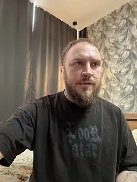 Snapshot of _XxX-XxX_ chatting on 04.17.26 XxX-XxX online show from 04.17.26