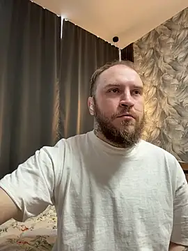 Snapshot of _XxX-XxX_ chatting on 04.22.26 XxX-XxX online show from 04.22.26
