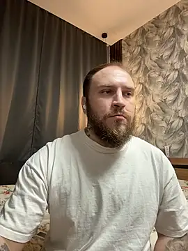 Snapshot of _XxX-XxX_ chatting on 05.06.26 XxX-XxX online show from 05.06.26