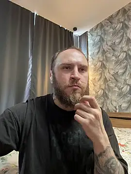 Snapshot of _XxX-XxX_ chatting on 05.10.26 XxX-XxX online show from 05.10.26