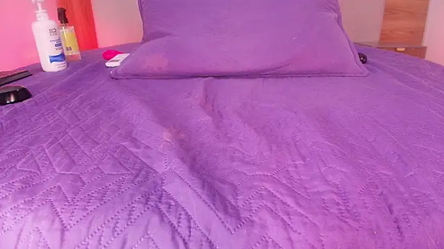 Auroraa miller online show from 04.11.26