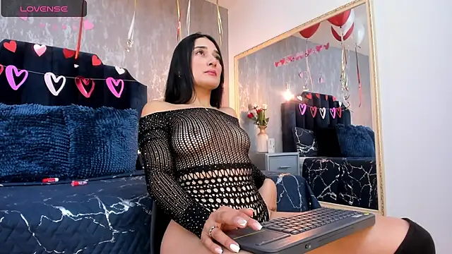 Snapshot of Isis_ariany_ chatting on 02.25.25 Isis ariany online show from 02.25.25