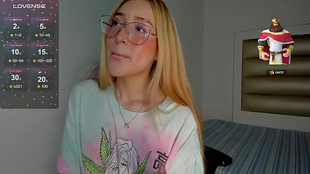 Snapshot of Princess_tokyo chatting on 12.15.25 Princess tokyo online show from 12.15.25