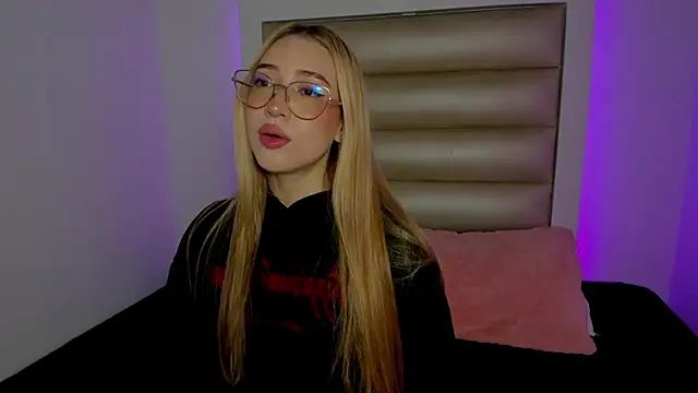 Snapshot of Princess_tokyo chatting on 01.07.26 Princess tokyo online show from 01.07.26