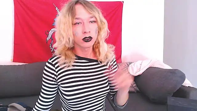 Snapshot of Rudy__Ryabina chatting on 06.19.26 Rudy Ryabina online show from 06.19.26