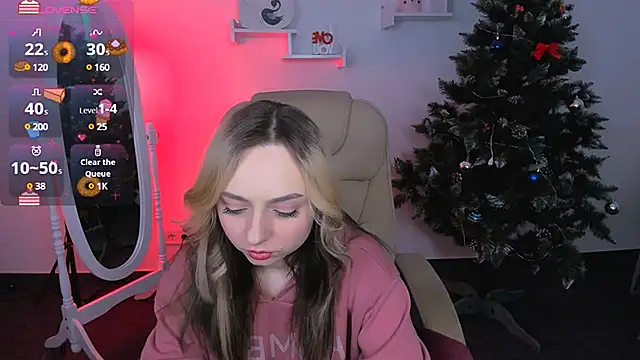 Snapshot of Noirael chatting on 01.18.25 Noirael online show from 01.18.25