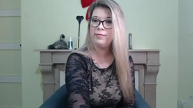 Snapshot of kamilalova chatting on 02.27.26 kamilalova online show from 02.27.26