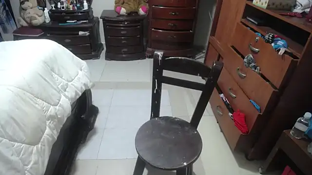 jazmin mature  online show from 12.20.25