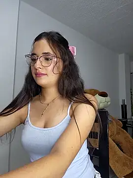 Snapshot of baaby-miiaa chatting on 02.14.25 baaby-miiaa online show from 02.14.25