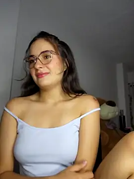 Snapshot of baaby-miiaa chatting on 03.10.25 baaby-miiaa online show from 03.10.25