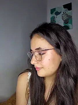 Snapshot of baaby-miiaa chatting on 03.18.25 baaby-miiaa online show from 03.18.25