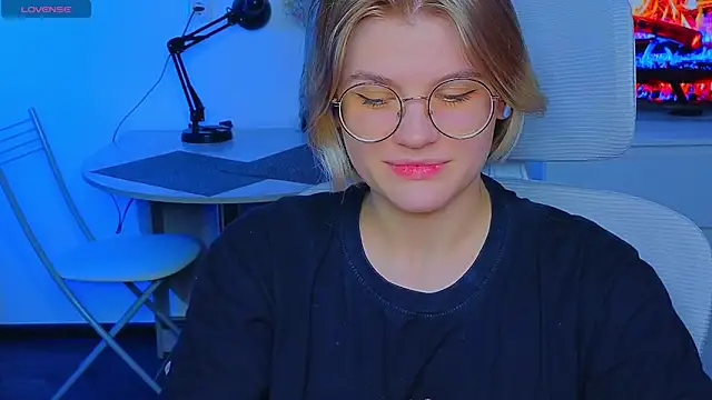 Snapshot of _JessieVibes chatting on 01.24.25 JessieVibes online show from 01.24.25