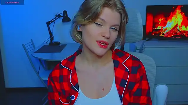 Snapshot of _JessieVibes chatting on 01.29.25 JessieVibes online show from 01.29.25