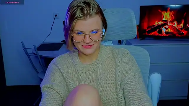 Snapshot of _JessieVibes chatting on 02.02.25 JessieVibes online show from 02.02.25