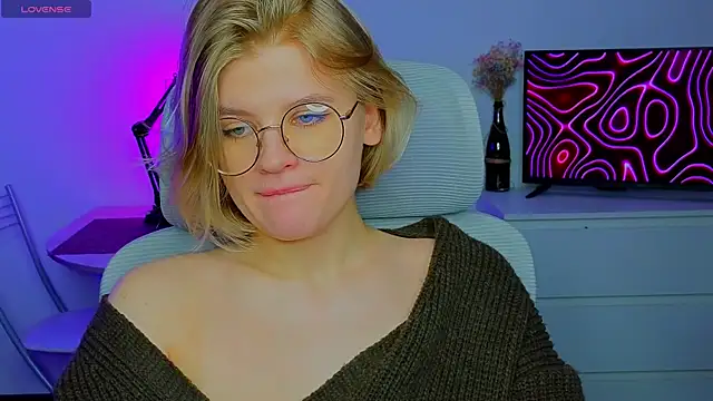 Snapshot of _JessieVibes chatting on 02.26.25 JessieVibes online show from 02.26.25