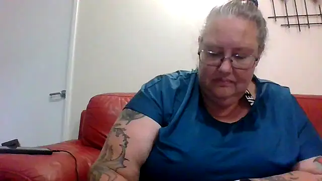 k1w1bbw online show from 02.11.25