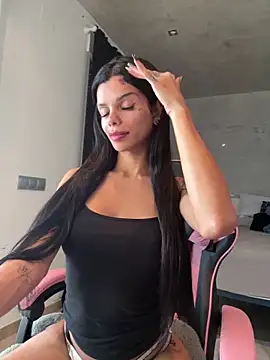 Rosariolovex online show from 02.19.25