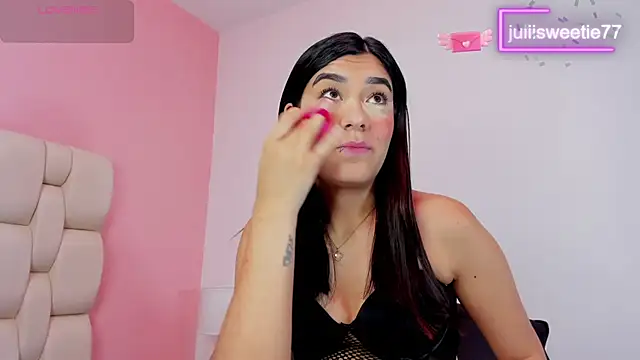 Snapshot of JuliiSweetie chatting on 01.30.25 JuliiSweetie online show from 01.30.25