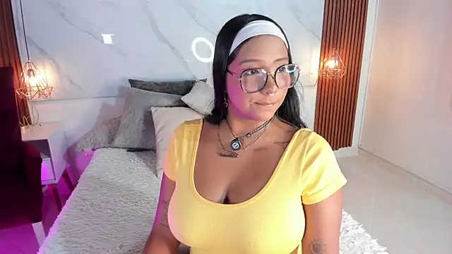 isabella zc online show from 04.28.26