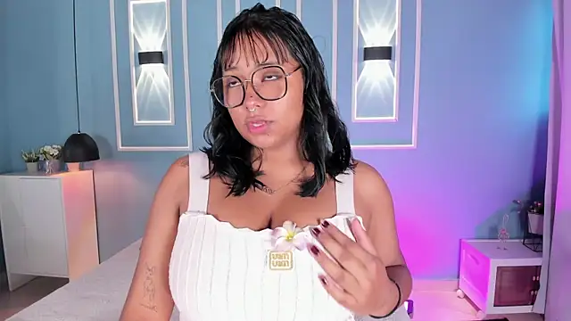isabella zc online show from 07.25.26