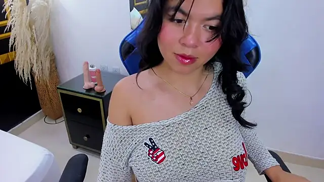 adarna13  online show from 11.24.25