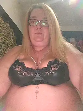 diosacurvy1984 online show from 11.05.25