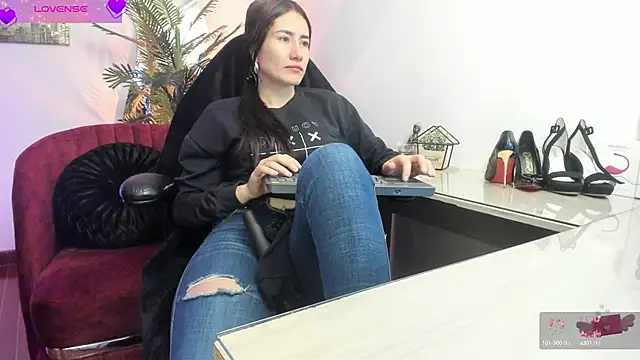 VioletParkker online show from 02.18.25