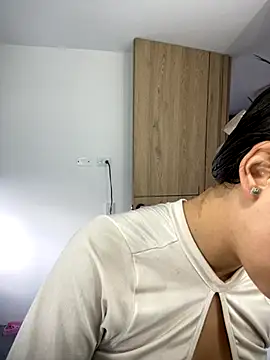 Sofia18 pinkk online show from 11.08.25